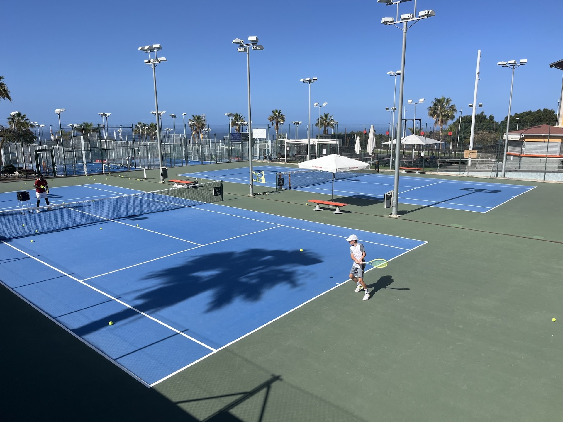 Christian Larsen Tennis Academy