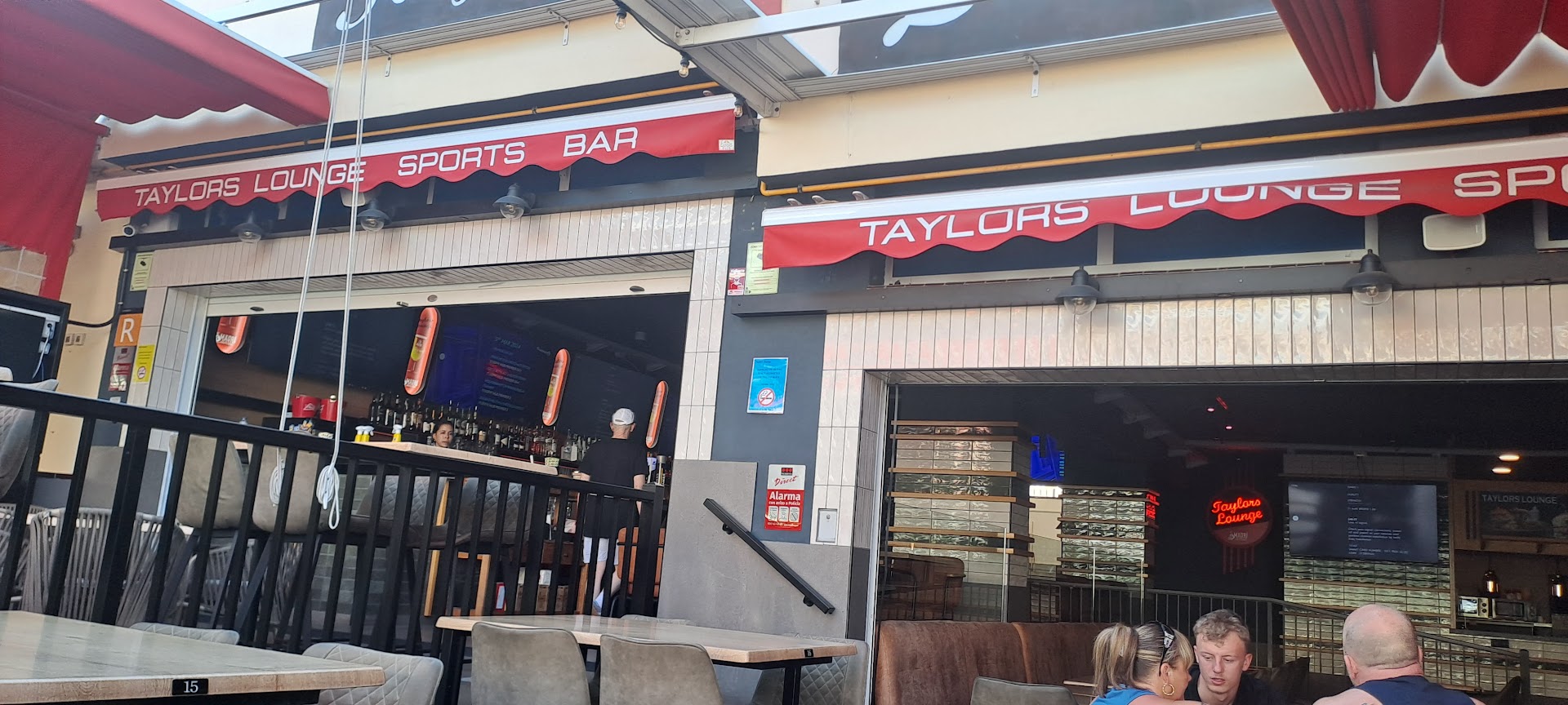 Dylans bar