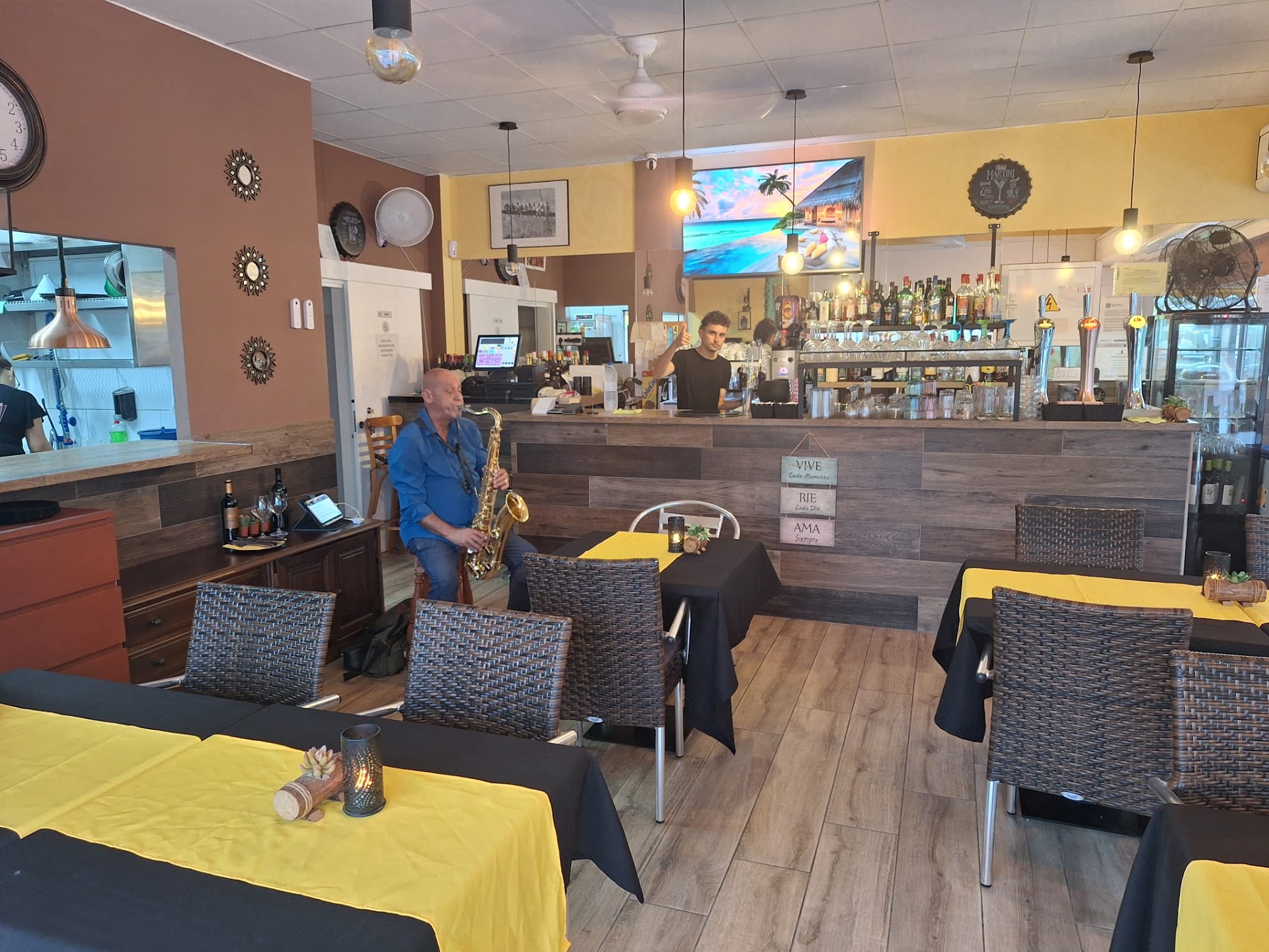Bar-Restaurante El Canario 2