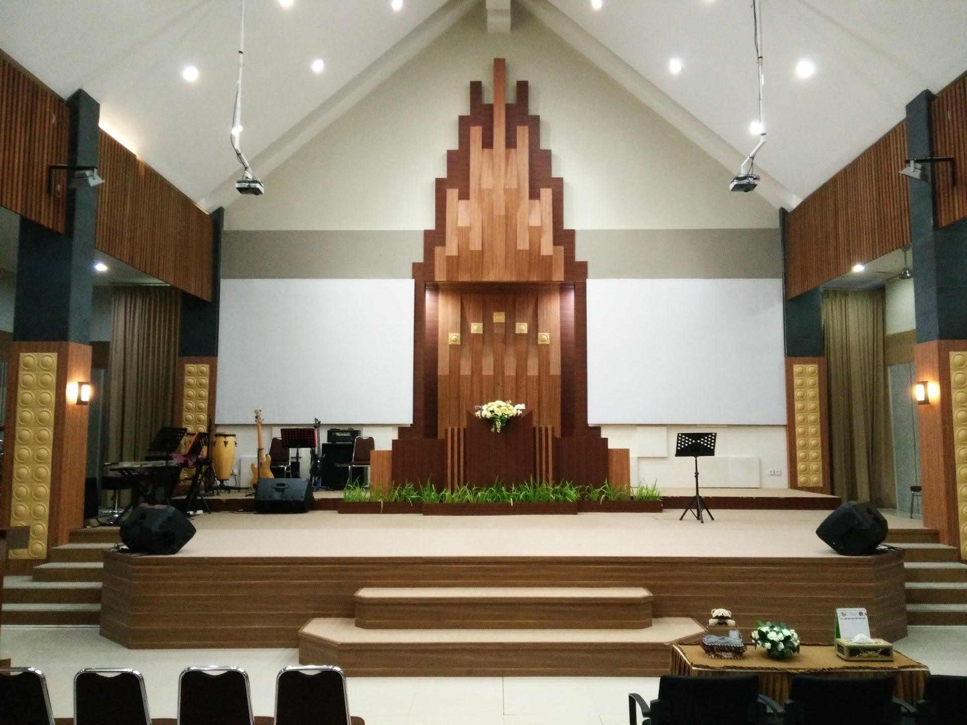 Elim Tabernakel Church