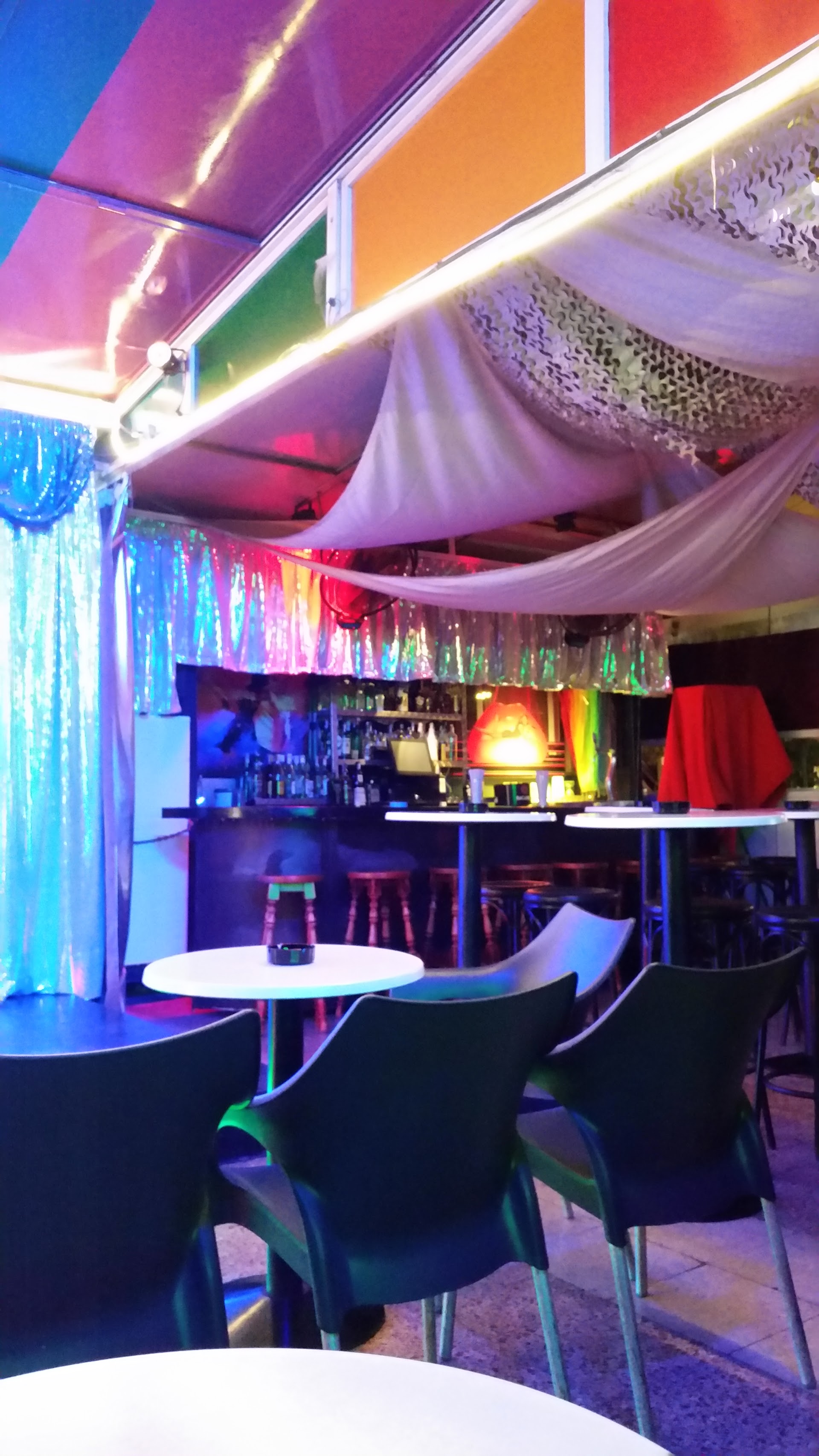 Terry's Show Bar