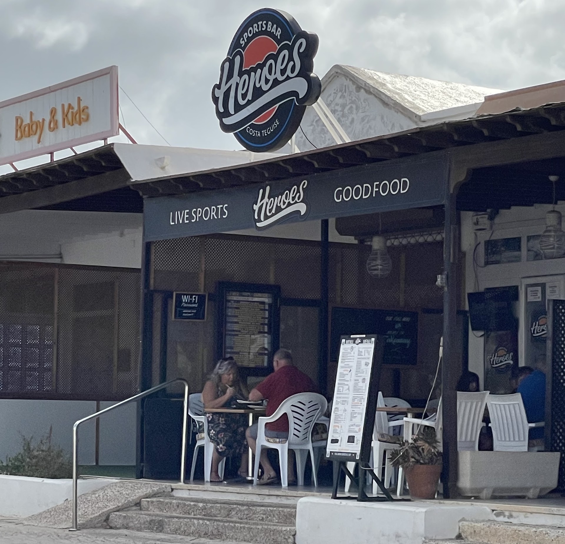 Heroes Sports Bar,Costa Teguise Lanzarote