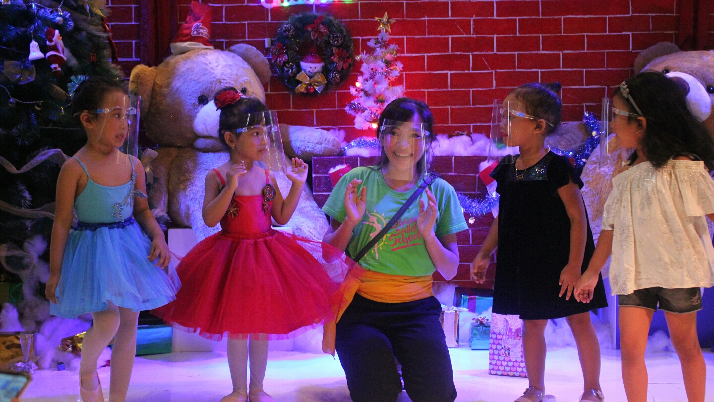 Shine Ballet Mahendradata Les Ballet di Bali