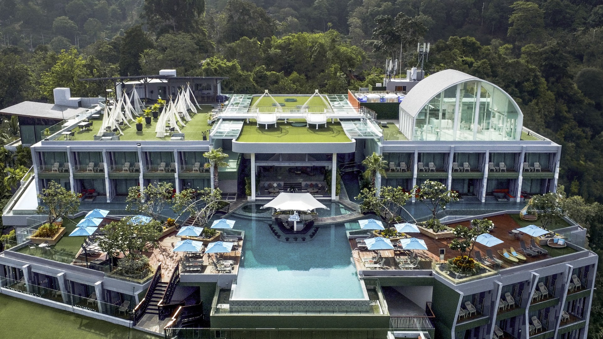 Crest Resort and Pool Villas Phuket