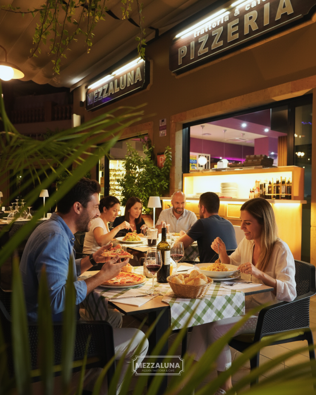 Mezzaluna Pizzería Trattoria & Café