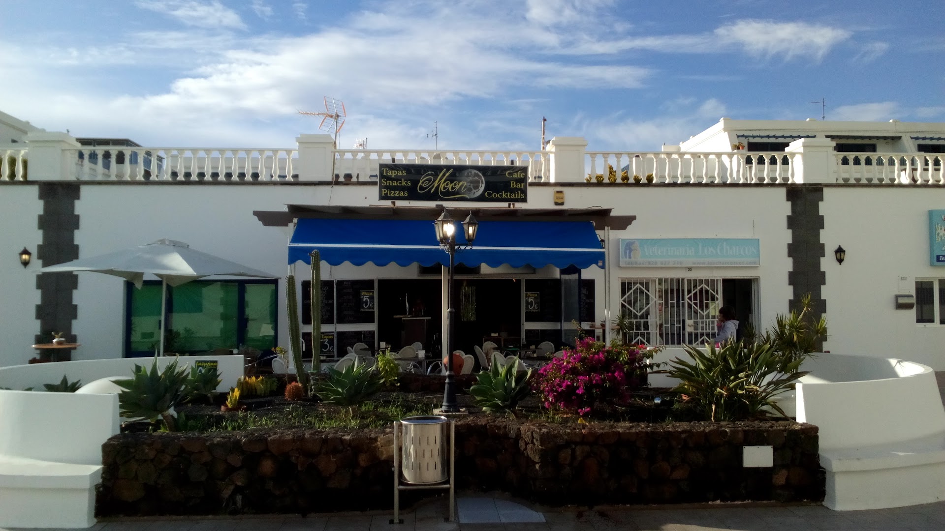 Bar Moon