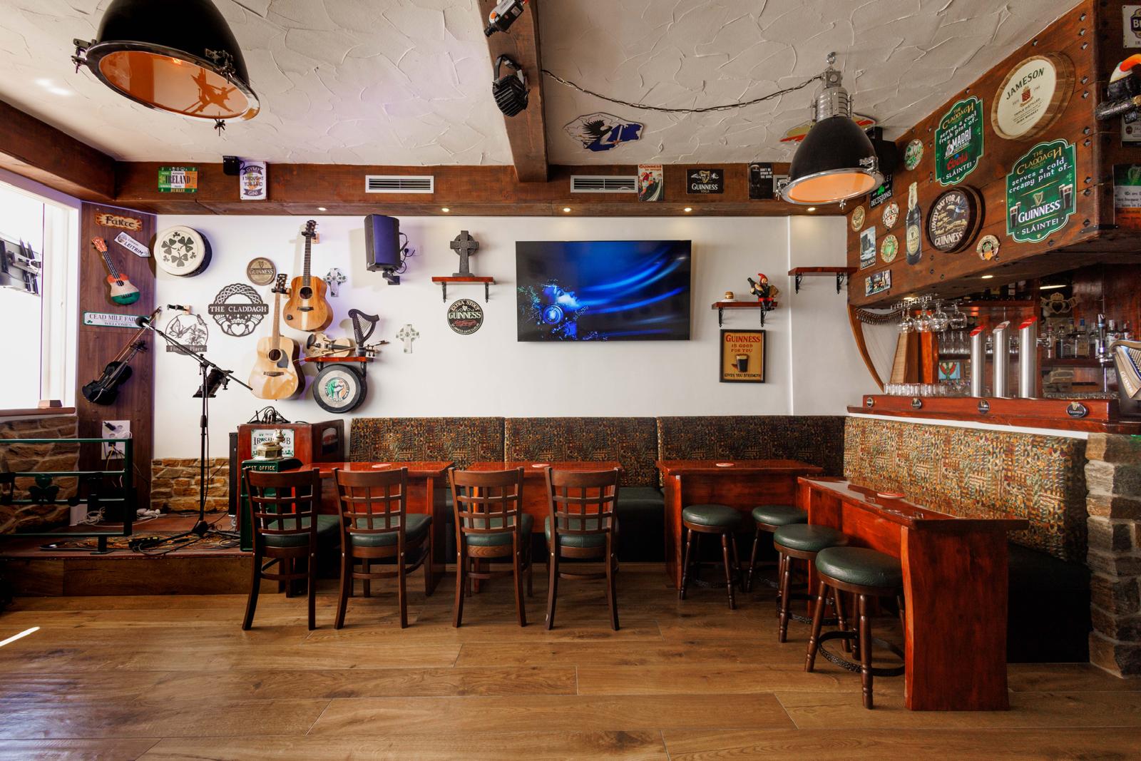 The Claddagh Irish Bar
