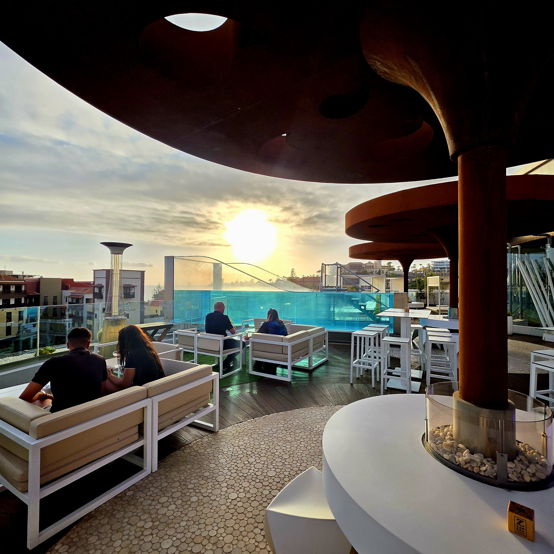 Zambra SkyBar (Only Adults)